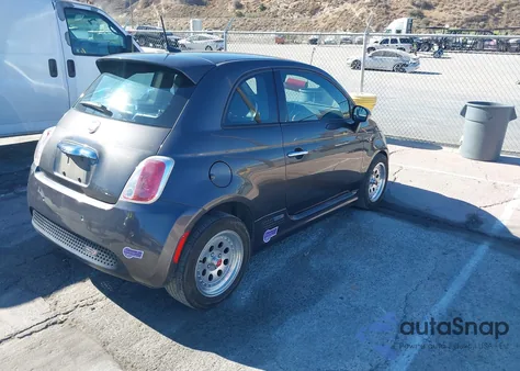 2016 Fiat 500E Battery Electric z USA, uszkodzony, nr VIN 3C3CFFGE5GT214189